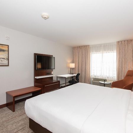 Quality Inn & Suites Val-d'Or Εξωτερικό φωτογραφία