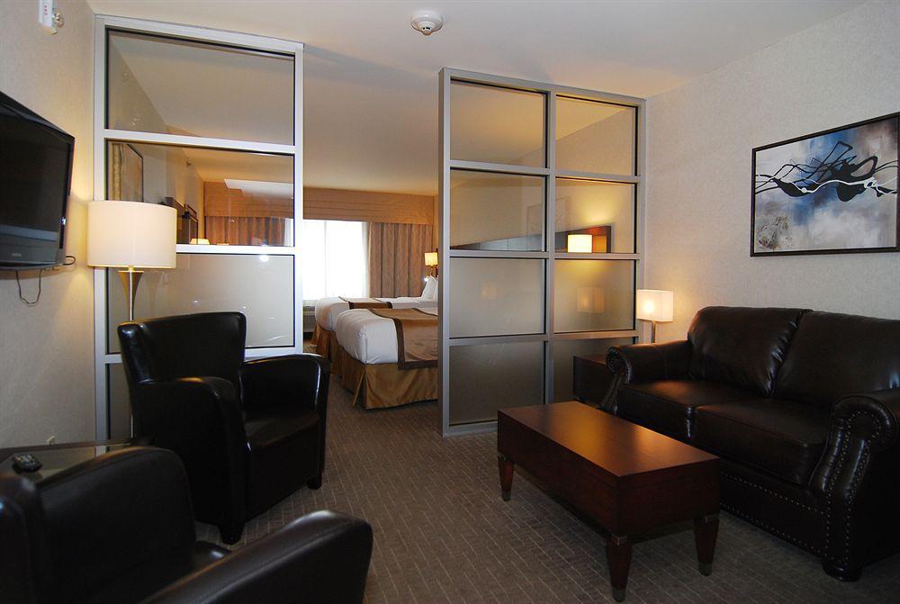 Quality Inn & Suites Val-d'Or Δωμάτιο φωτογραφία
