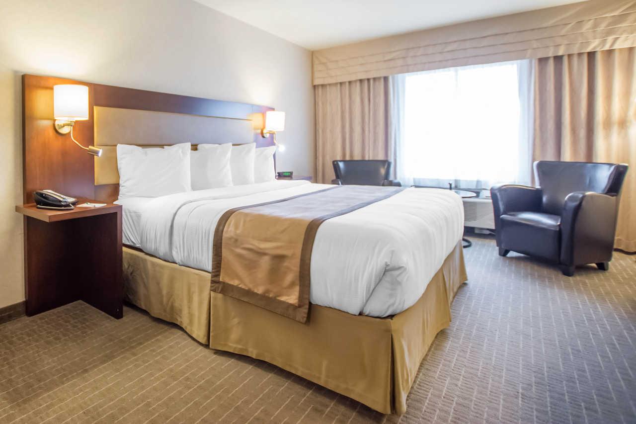 Quality Inn & Suites Val-d'Or Εξωτερικό φωτογραφία
