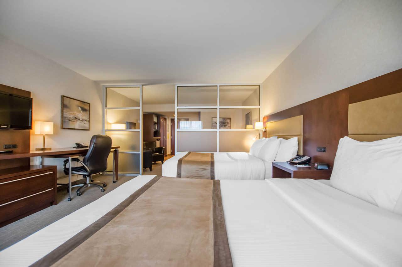 Quality Inn & Suites Val-d'Or Εξωτερικό φωτογραφία
