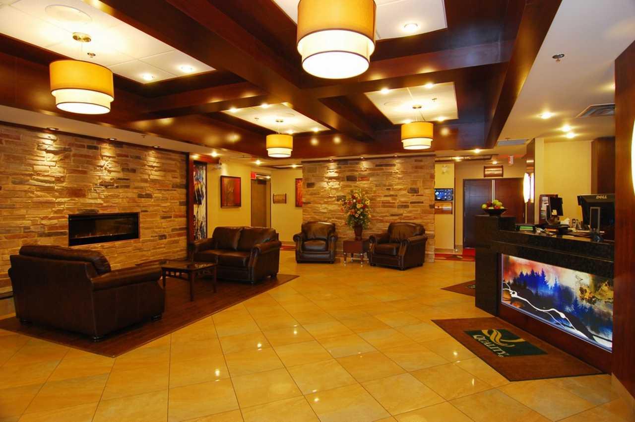 Quality Inn & Suites Val-d'Or Εξωτερικό φωτογραφία