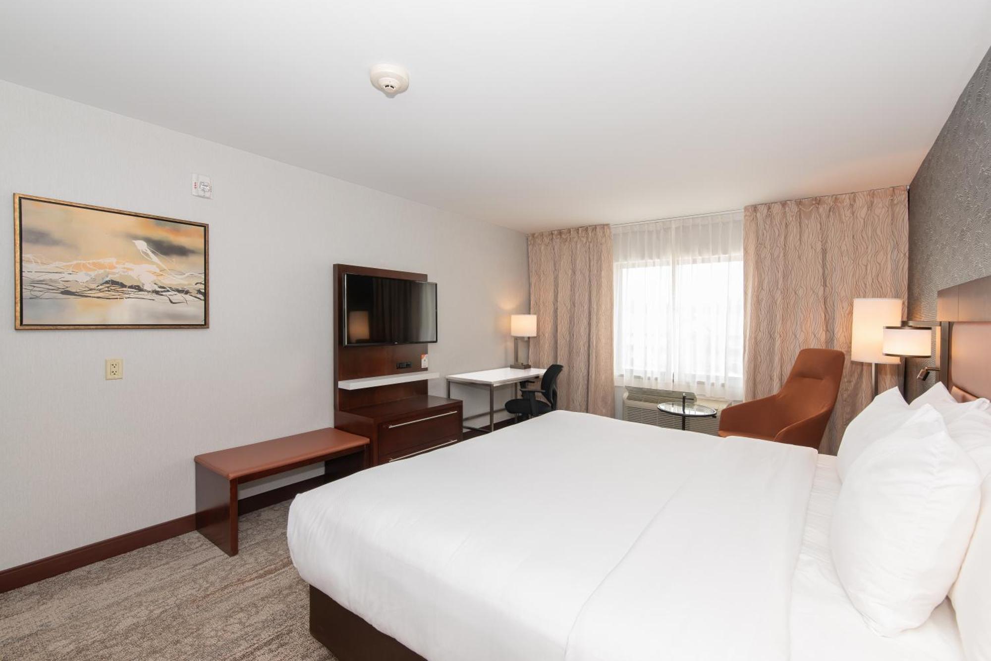 Quality Inn & Suites Val-d'Or Εξωτερικό φωτογραφία