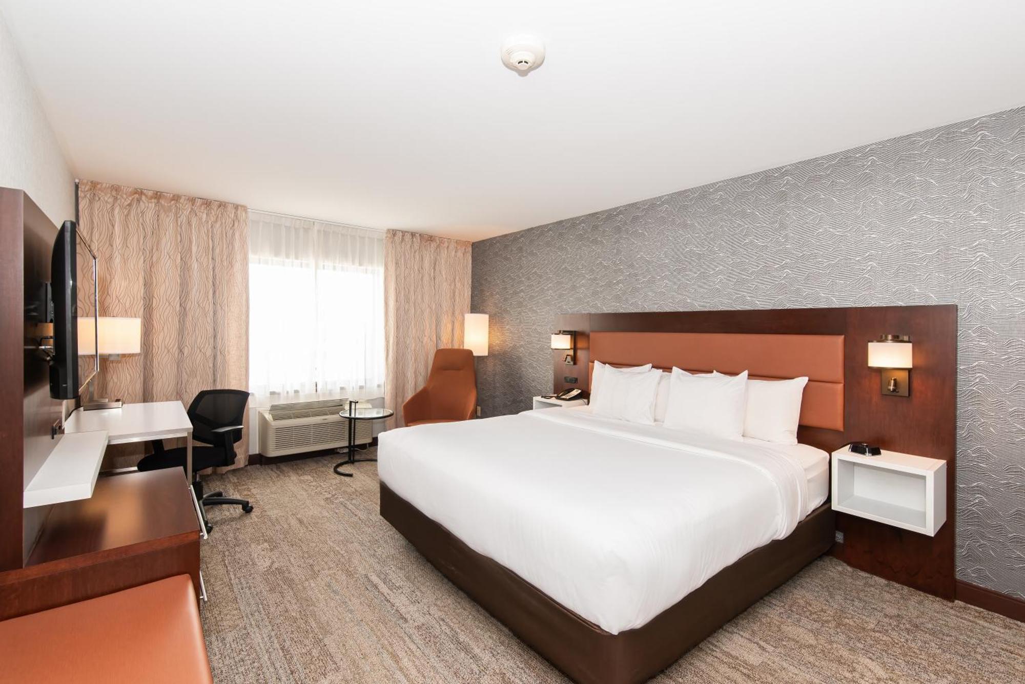 Quality Inn & Suites Val-d'Or Εξωτερικό φωτογραφία