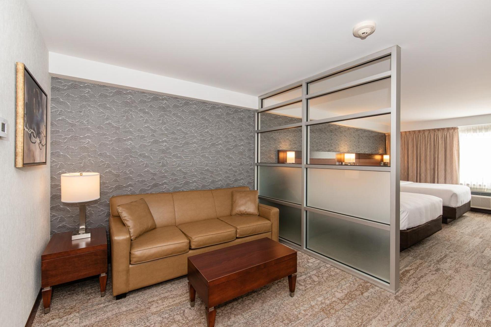 Quality Inn & Suites Val-d'Or Εξωτερικό φωτογραφία