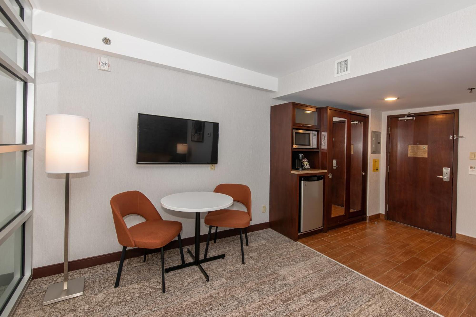 Quality Inn & Suites Val-d'Or Εξωτερικό φωτογραφία