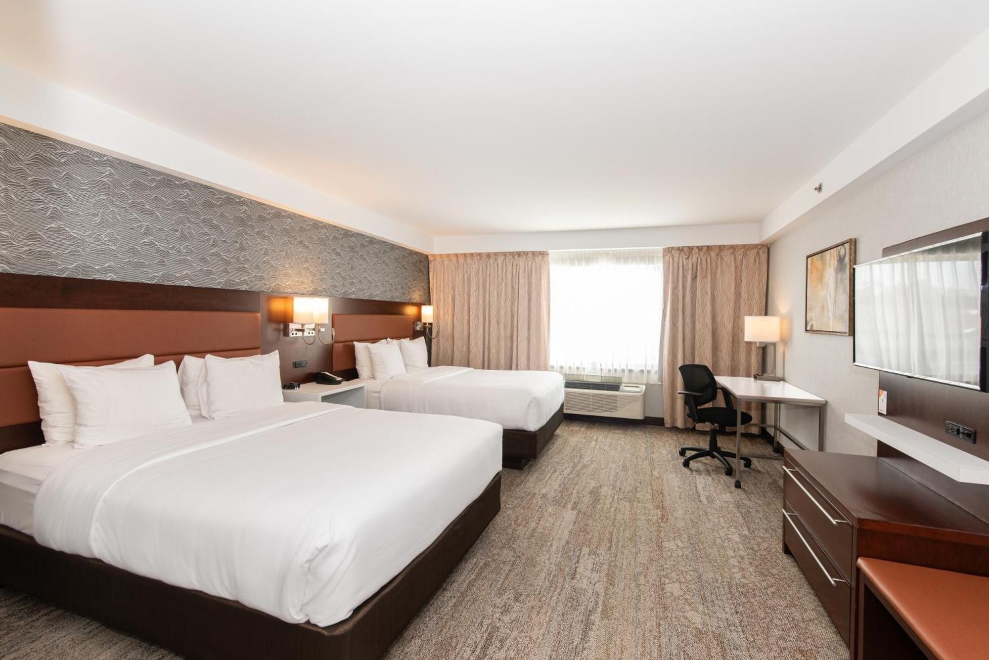Quality Inn & Suites Val-d'Or Εξωτερικό φωτογραφία