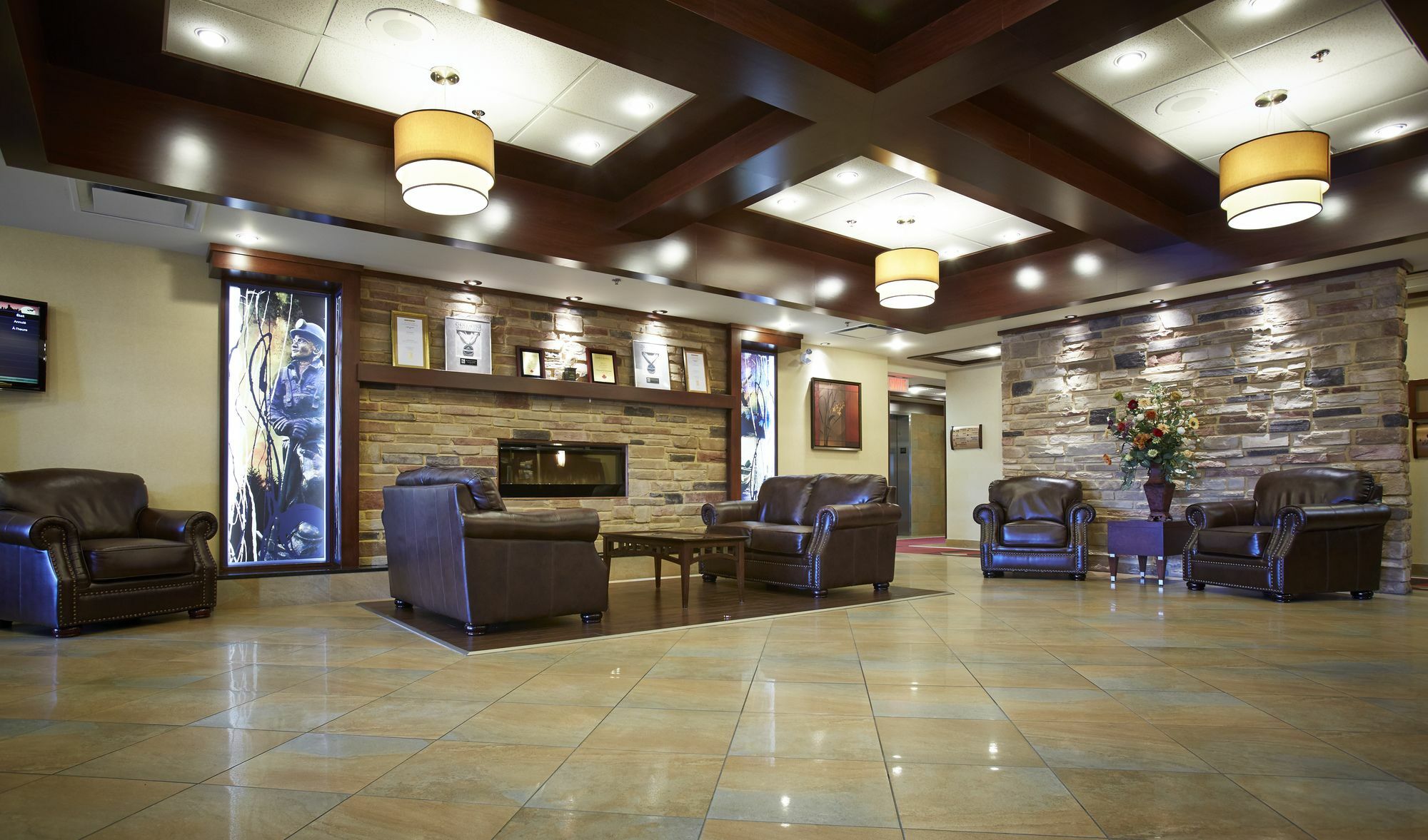 Quality Inn & Suites Val-d'Or Εξωτερικό φωτογραφία